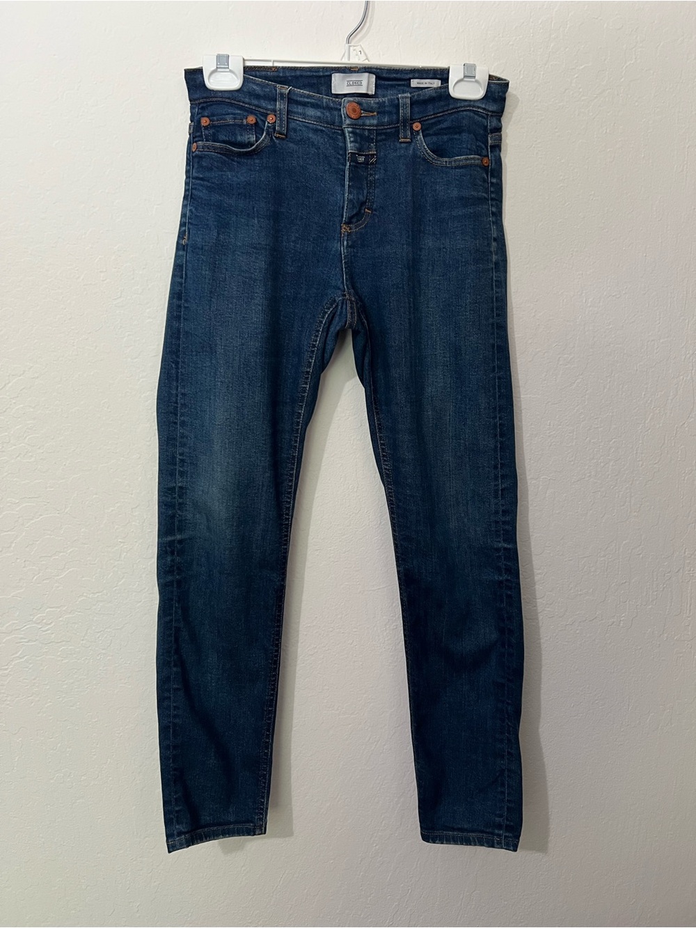 Closed Brand, Lizy style Dark Blue Slim Fit Jeans. Made in Italy
